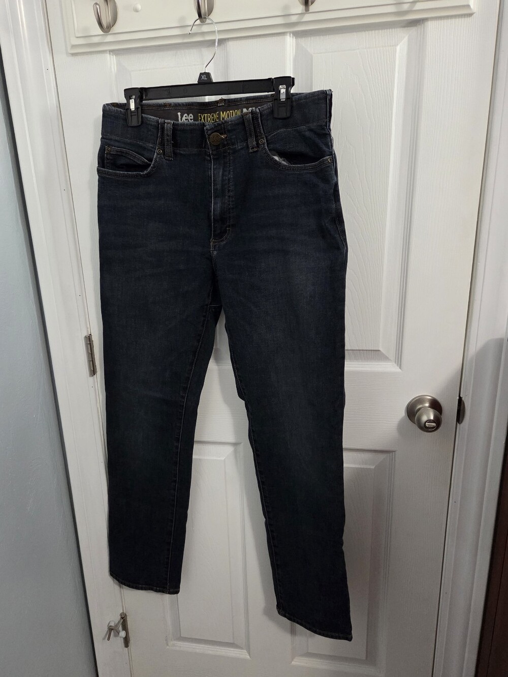 Lee Men's Extreme Motion MVP Blue Jeans 34x34 Regular Fit Straight Leg